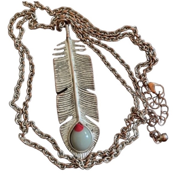 Vintage Silver Tone Feather Necklace Unisex Mens Womans Jewelry Gray & Red Stone - Picture 2 of 8